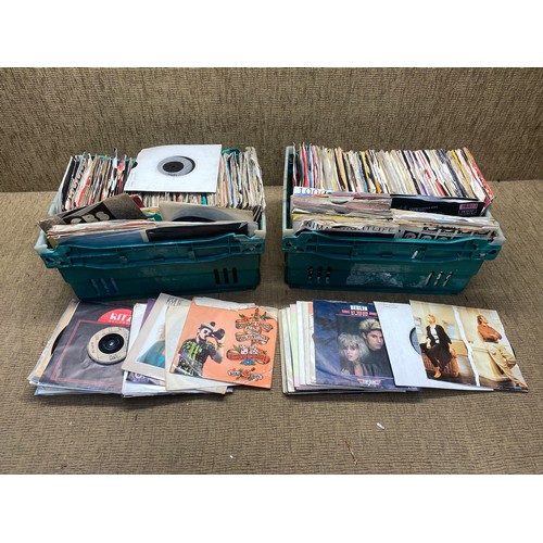 1066 - Large quantity of 45s from the 1960s 70s and 80s.