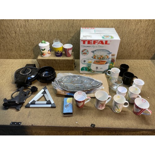67 - Kitchen items and electrical items including a Tefal steamer and silver Crest waffle maker.
