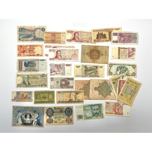 846 - Collection of foreign bank notes .