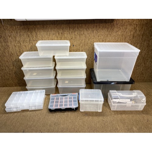 88 - Selection of plastic storage containers.