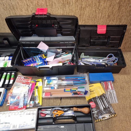 1105 - Large quantity of acrylic paints, modeling tools and stationery.