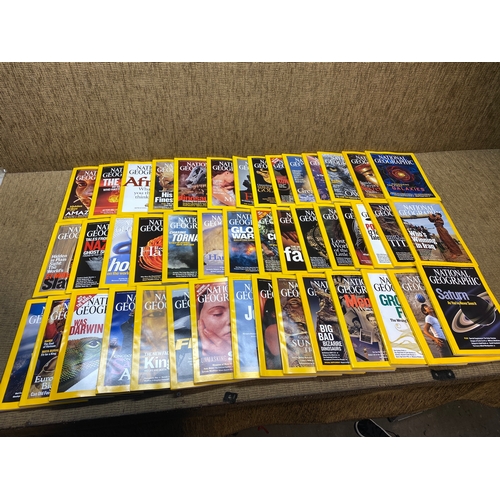 131 - Large quantity of National Geographic magazines.