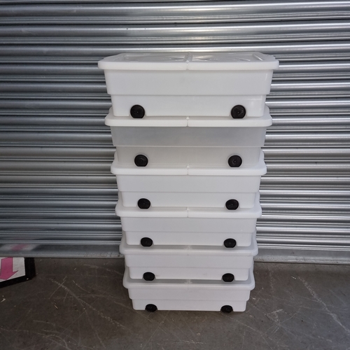 149 - 6 plastic storage boxes on wheels with lids. 54x55x36 cm.