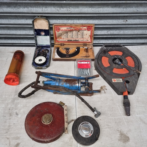 164 - Collection of tools including a boxed Moore & Wright Micrometer.