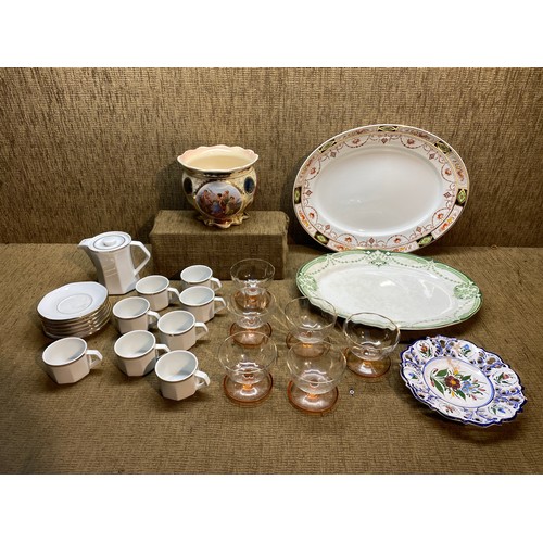 208 - Glass and ceramic including: 6 glass dessert bowls, royal Vienna vase and large serving trays.