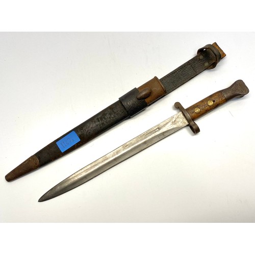 1167A - Lee Enfield bayonet and scabbard.