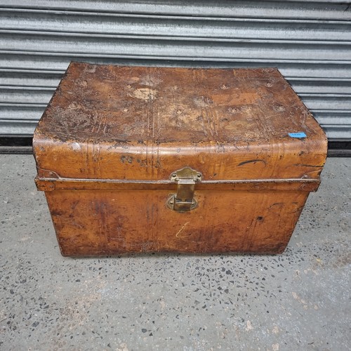 1235 - Vintage medical steamer trunk.