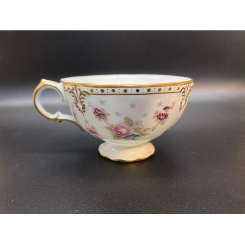 658 - 4 22ct 1st QUALITY ROYAL CROWN DERBY 