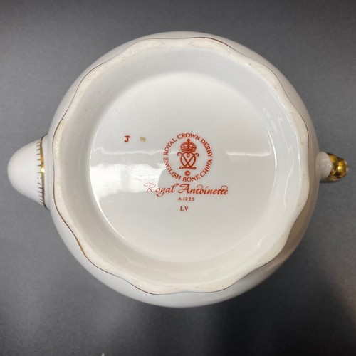 662 - 22ct 1st QUALITY ROYAL CROWN DERBY 