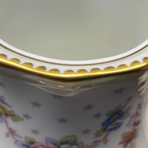 662 - 22ct 1st QUALITY ROYAL CROWN DERBY 