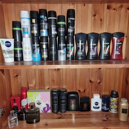 474 - Large quantity of mens deodorants and aftershaves including Lynx, David Beckham and Roger Gallet.