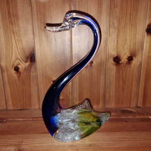 478 - Selection of crystal and glass items including a Murano glass swan.