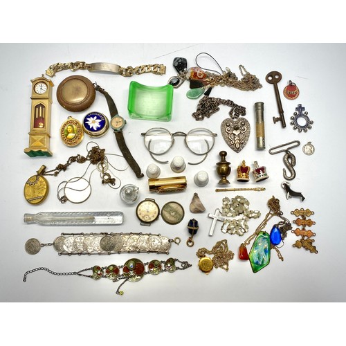 742 - Curiosities including uranium glass and silver content.