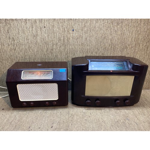 1199 - two 1970s bakelite radios by Philips and G. Marconi.