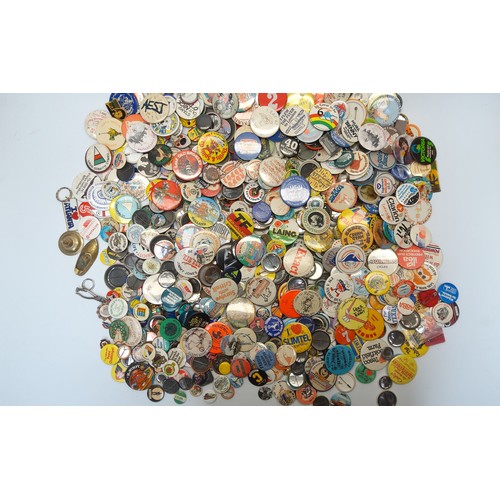 758 - Large collection of vintage badges.