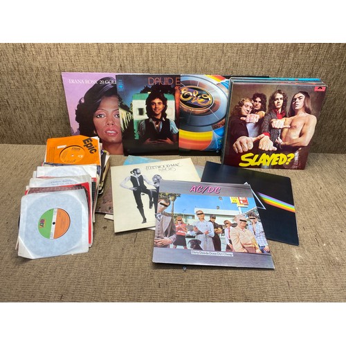 1232 - Large collection of 33s and 45s vinyl records: Diana Ross, David Essex and Electric Light Orchestra.