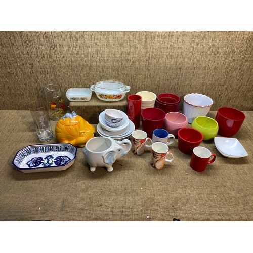 205 - Mixed items including: vintage casserole dish and butter dish and collection of ceramic planter’s.