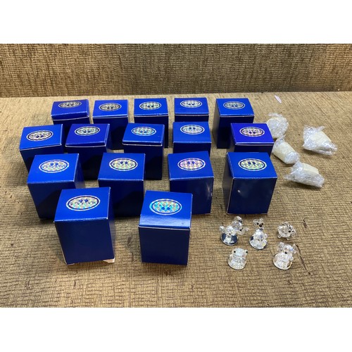 517 - Approx. 26 boxed and unboxed Mayfair crystal figures.