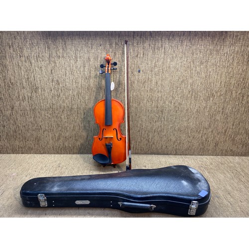 523 - As new Skylark brand violin.