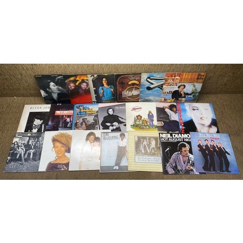 1225 - Vinyl record albums including: Mike Oldfield, John Lennon and Bee Gees.