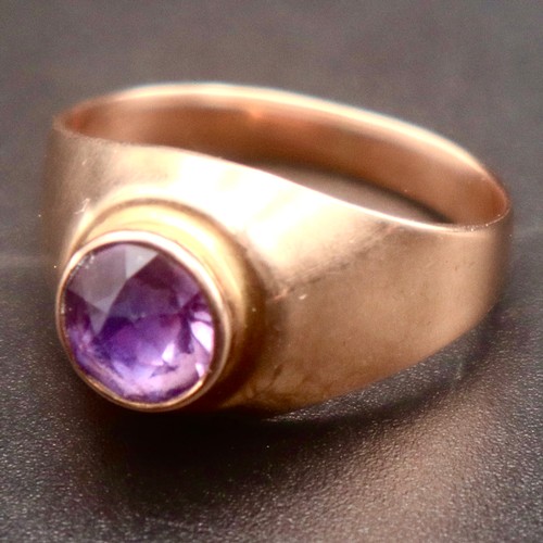 850 - 14k, 583 Rose Gold Ring Amethyst with USSR stamps. 3.8g and size P.