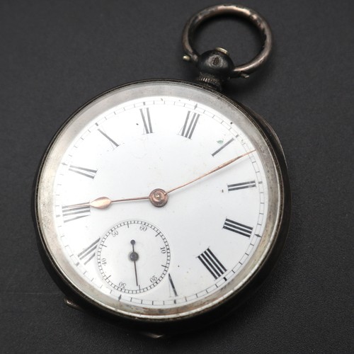 866 - Silver pocket watch.