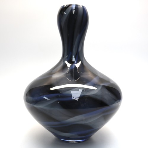 677 - Hand blown glass vase. Signed: Hims

Height: 36cm