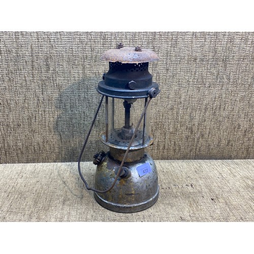 477 - Antique hurricane lamp.