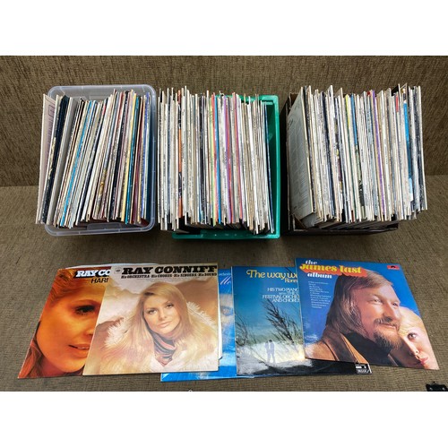 139 - large collection of easy listing and classical vinyl records.