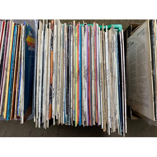 139 - large collection of easy listing and classical vinyl records.