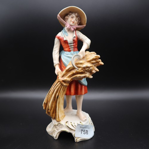 758 - Gobel W Germany 1972  ceramic figure of a woman cutting wheat. Model: 1603721

Size: 22cm.