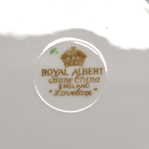 763 - 16 piece Royal Albert Bone China England 