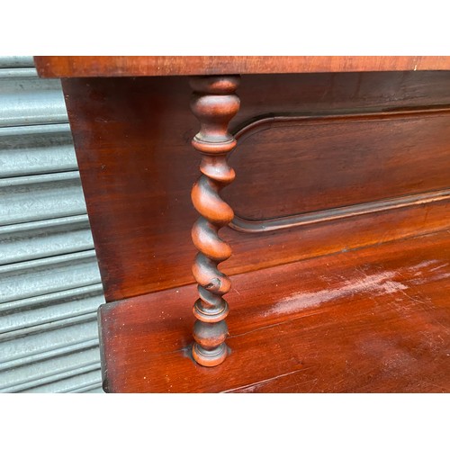 1092 - Victorian chiffonier sideboard.