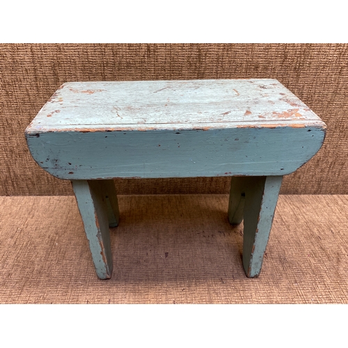 196 - Vintage footstool.30cm.