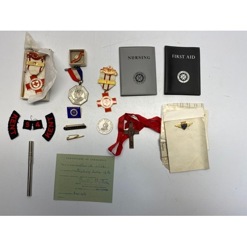 791 - Collection of Red Cross items.