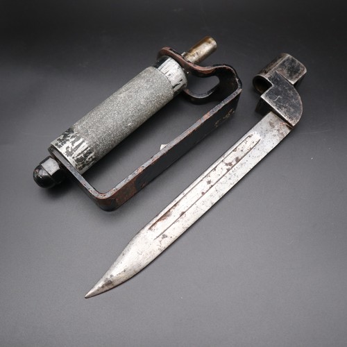 921 - Rare Byfords M50 NO.9 MK.I Bayonet with undocumented SE attachment also with broad arrow mark (to tu... 