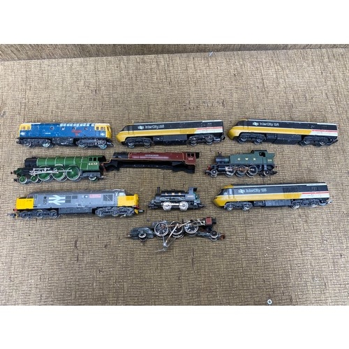 1157 - Approximately 9 model railway trains including Hornby flying Scotsman 4472 and Lima Sir Dyfed Countr... 