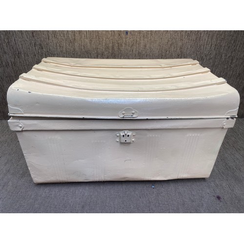 280 - Large vintage steamer trunk.