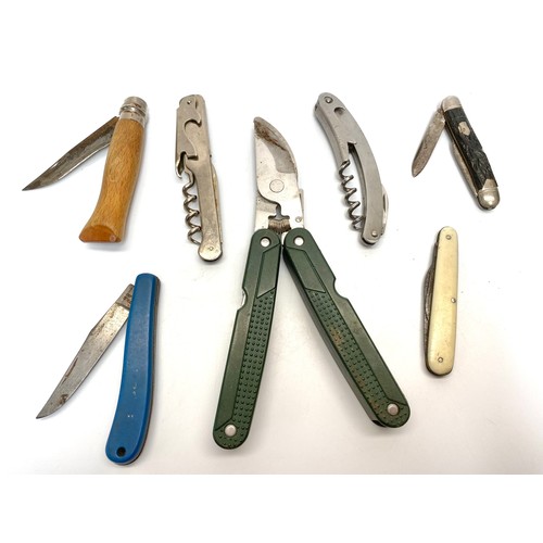 561 - Collection of pen knives, bottle opener and plant shears.