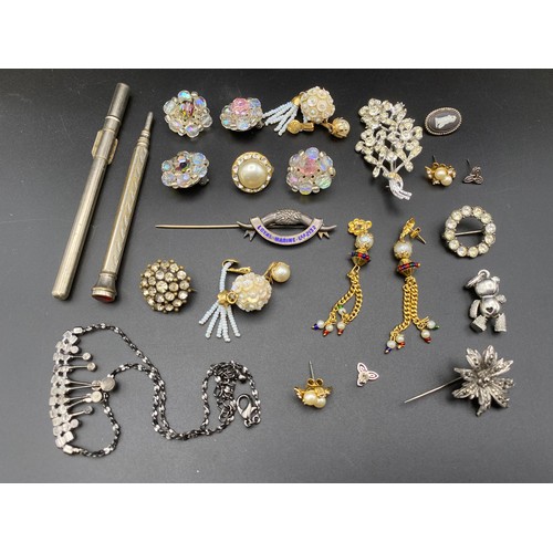 559 - Collection of costume jewellery including propelling pencil and Silver items including a Loyal Marin... 