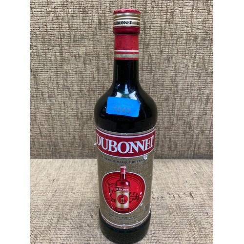 1043 - Full sealed bottle of vintage Dubonnet.