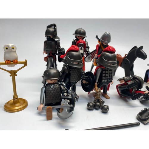 665 - collection of vintage playmobil figures including: Camelot heavy cavalry, Mordred elite knight and E... 