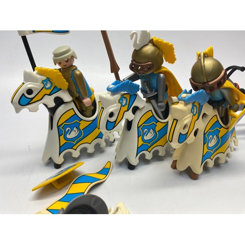 666 - collection of vintage playmobil figures including: Camelot knights, Sir Gareth and Camelot heavy cav... 