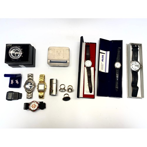 464 - Selection of watches including: Casio calculator watch and Man-U watch.