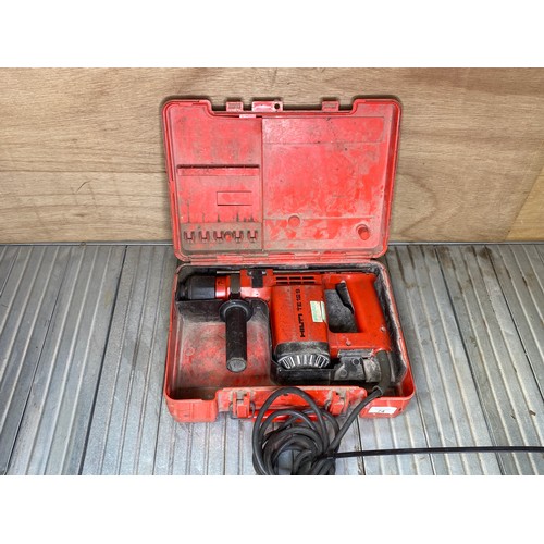 74 - Hilti drill TE12S. (no plug)