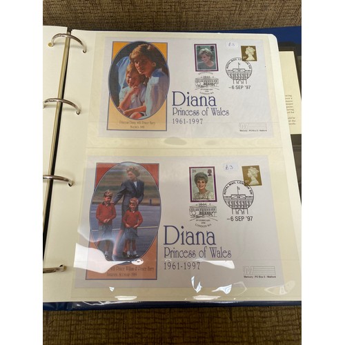 855 - Royal Family album containing collectible coins and first day covers.