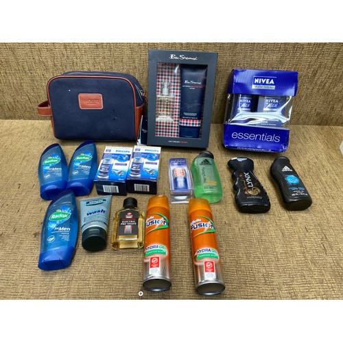 1138 - a selection of men's grooming products including shaving gel and body wash, Hacket wash bag.