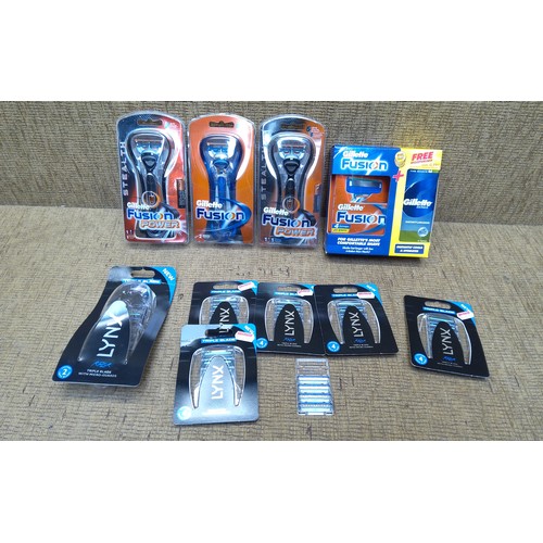 1140 - Selection of Gillette and Lynx razor blades including: Fusion power.