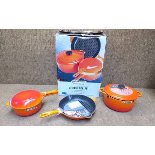 1150 - Le Crueset 3 piece enamel cast iron cookware set.