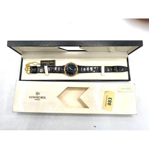 883 - A Raymond Weil 18k gold plated watch model 9124